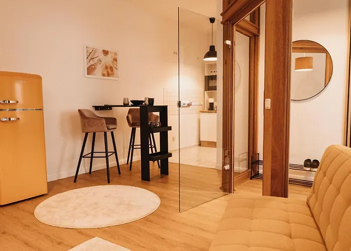 Studio Apartment Im Zentrum Mit Parkplatz & Neuem Badezimmer