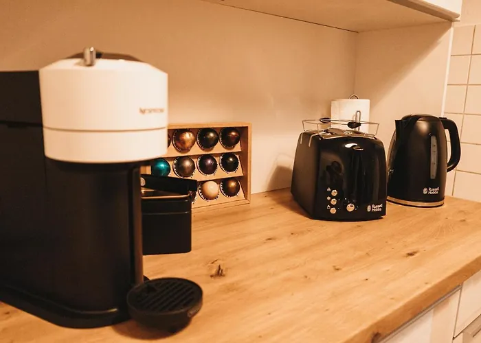 Studio Apartment Im Zentrum Mit Parkplatz & Neuem Badezimmer